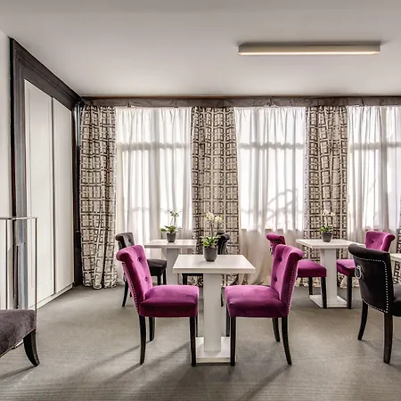 Konukevi Residenza Bourbon Roma